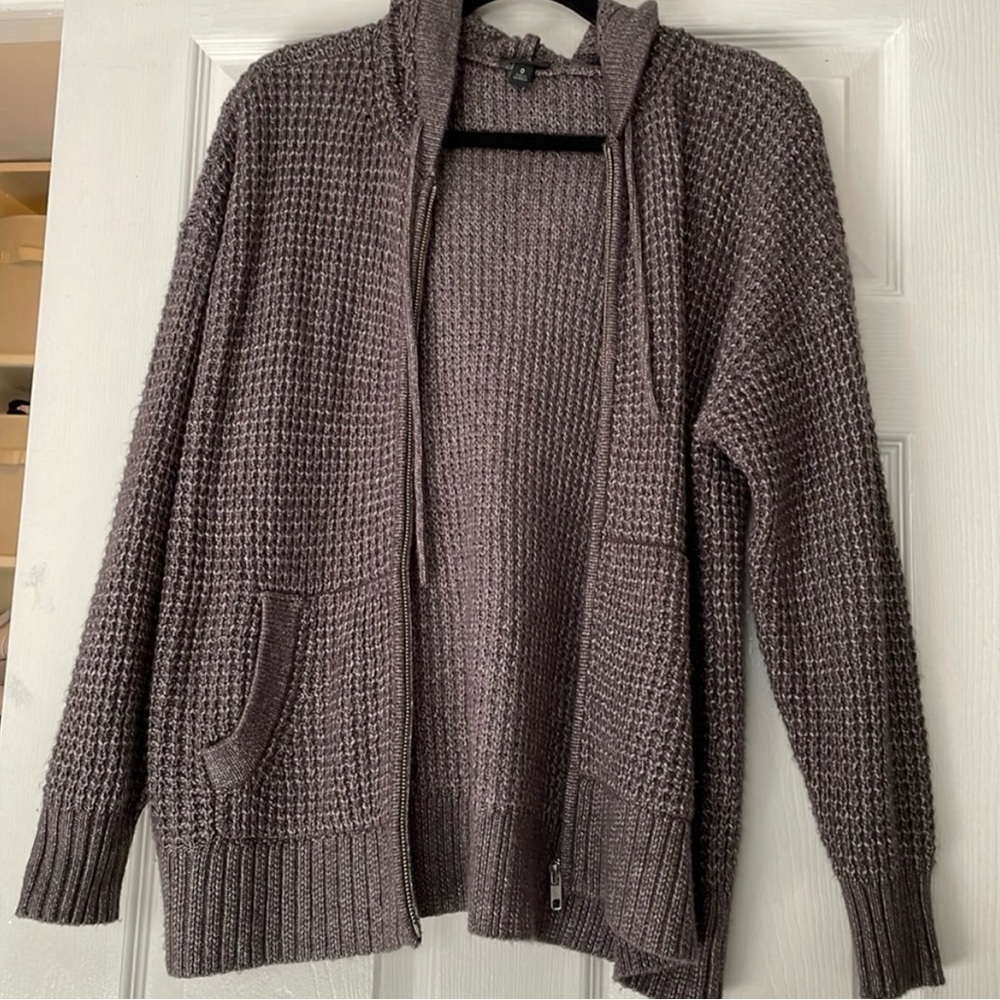 EUC Torrid waffle knit grey hooded zip up sweater. Sz 0/LRG/12
